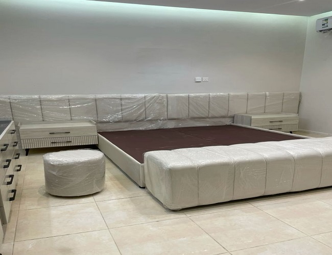 تفصيل غرف نوم حسب الطلب بابها