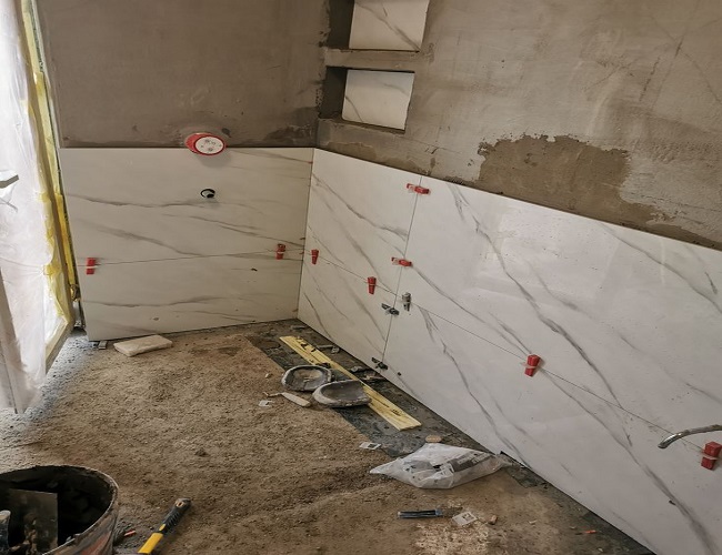 معلم بلاط بالخبر